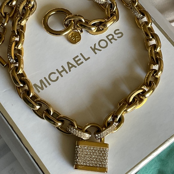Michael Kors gold lock necklace - Picture 2 of 11